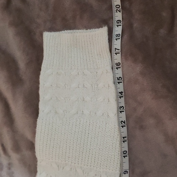 Cozy Casual. NWT. White Knit Sweater Crew Neckline Mixed Pattern Knit Size 2X/3X - Picture 10 of 16